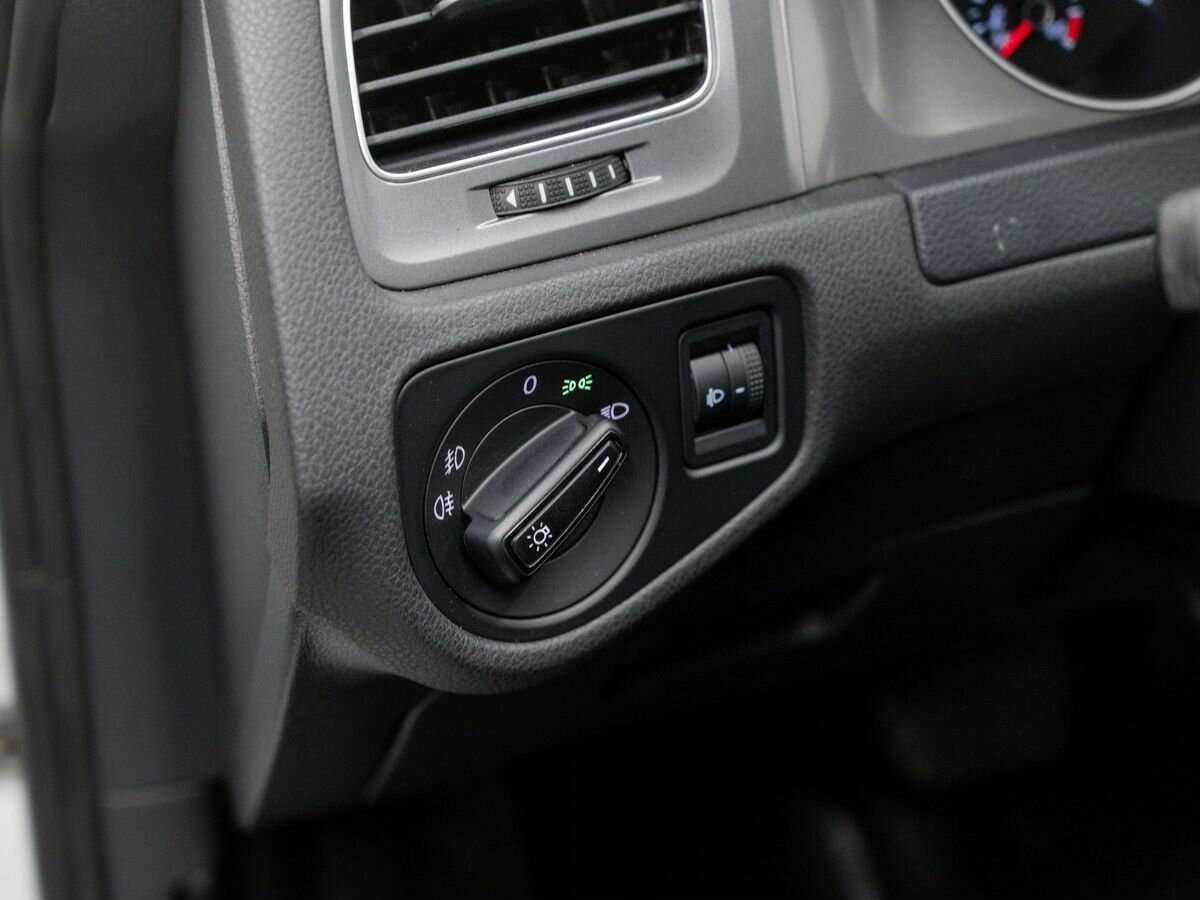 Volkswagen Golf, 2014 Фото №18