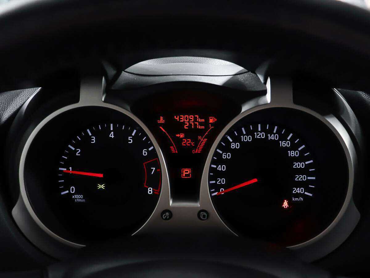 Nissan Juke, 2014 Фото №14