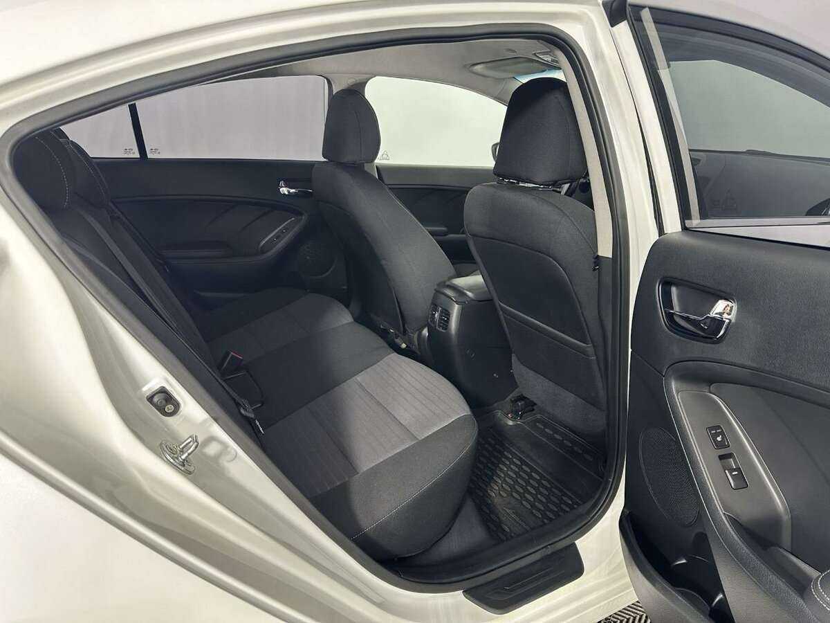 Kia Cerato, 2018 Фото №16