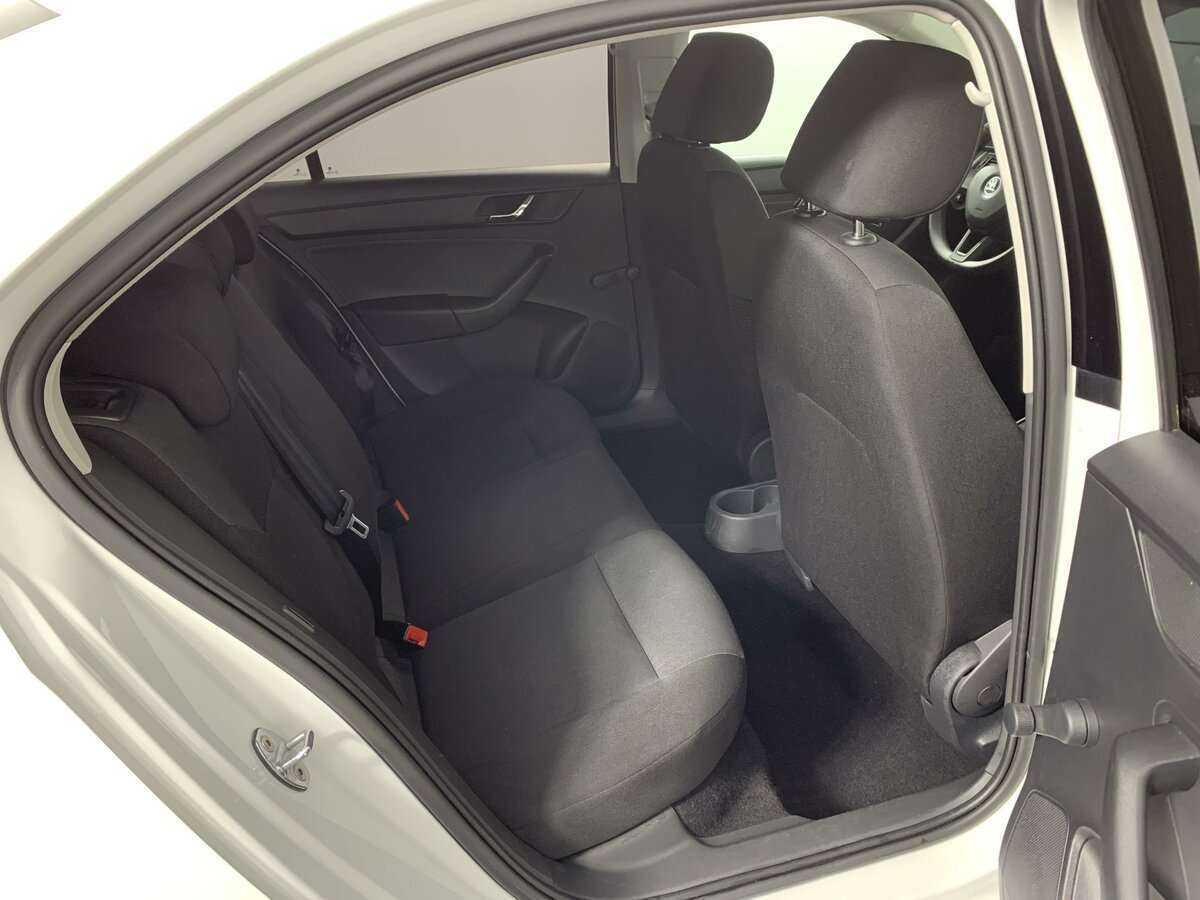 Skoda Rapid, 2017 Фото №21