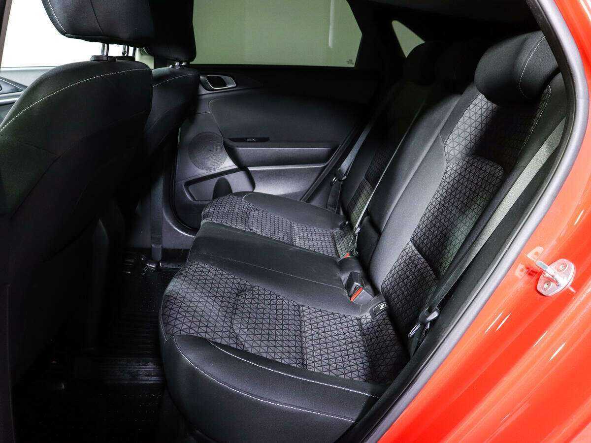 Kia Ceed, 2018 Фото №8