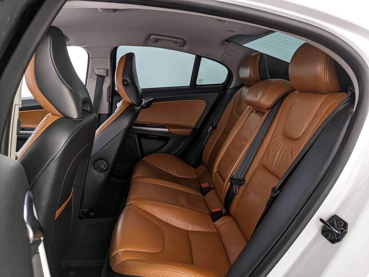 Volvo S60, 2012 Фото №16