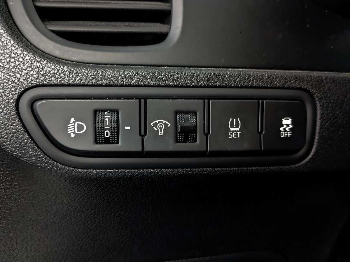 Kia Rio X-Line, 2019 Фото №25