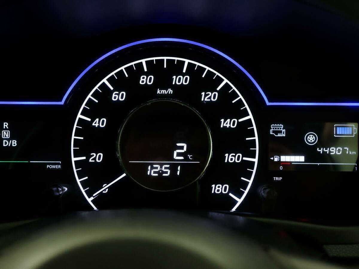 Nissan Note Nismo e-Power, 2017 Фото №17