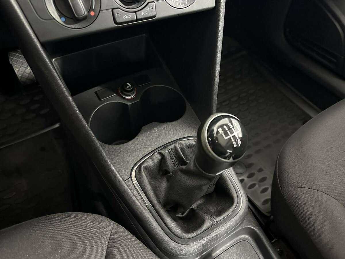 Volkswagen Polo, 2016 Фото №13