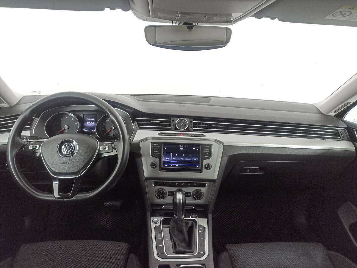 Volkswagen Passat, 2016 Фото №12