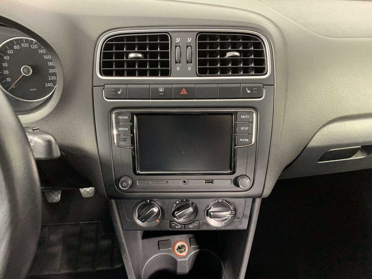 Volkswagen Polo, 2012 Фото №13