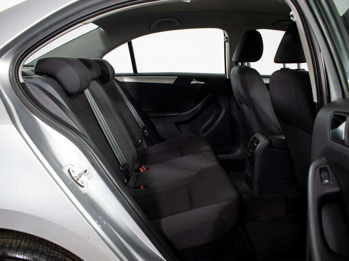 Volkswagen Jetta, 2018 Фото №10