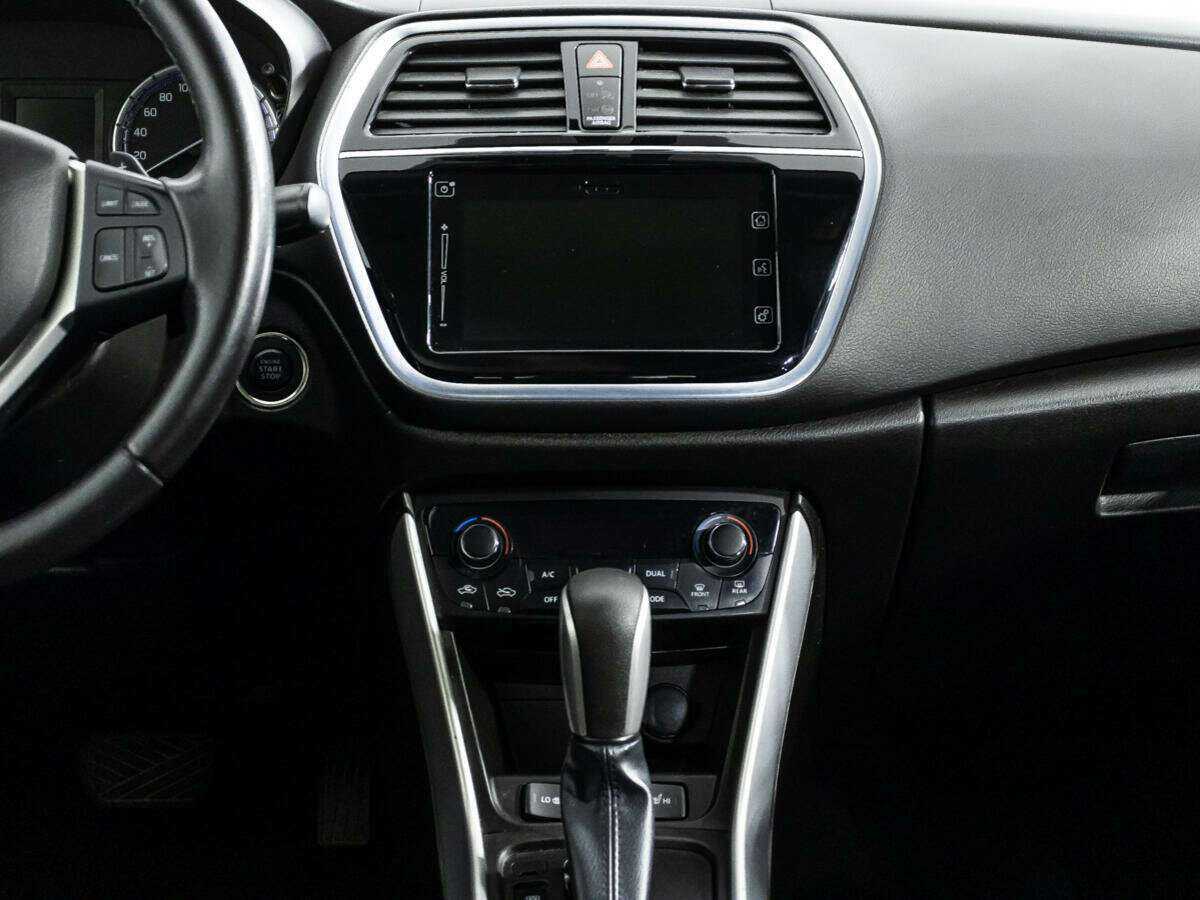 Suzuki SX4, 2018 Фото №14