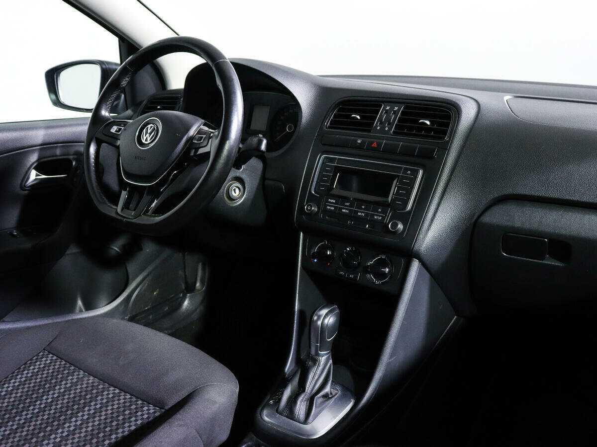 Volkswagen Polo, 2018 Фото №7