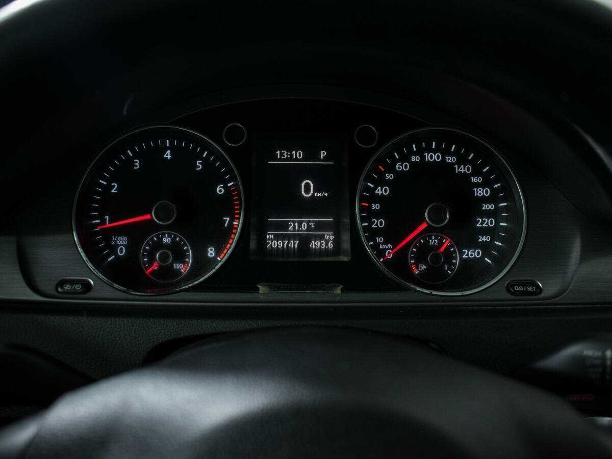 Volkswagen Passat, 2012 Фото №11