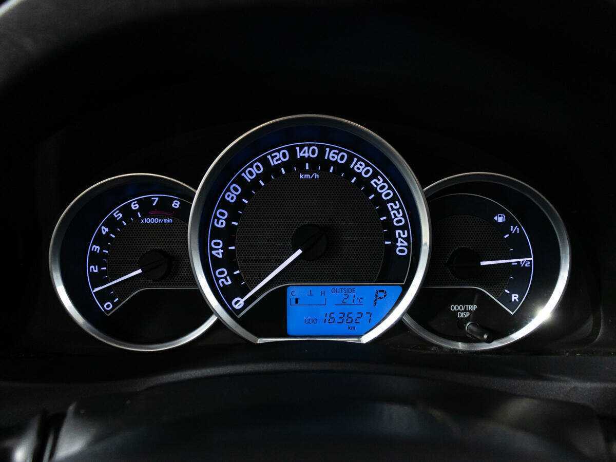 Toyota Auris, 2013 Фото №12