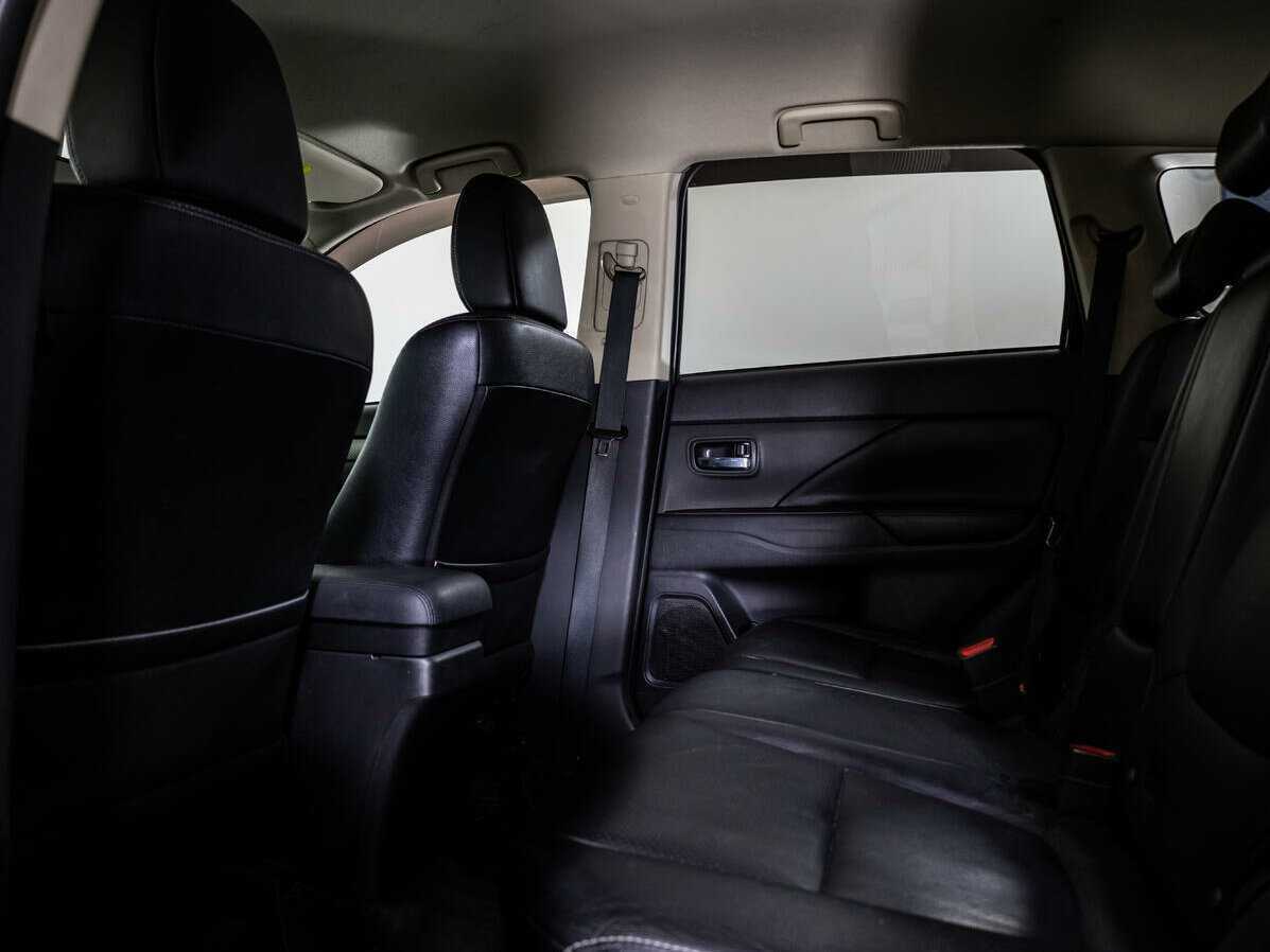 Mitsubishi Outlander, 2012 Фото №11