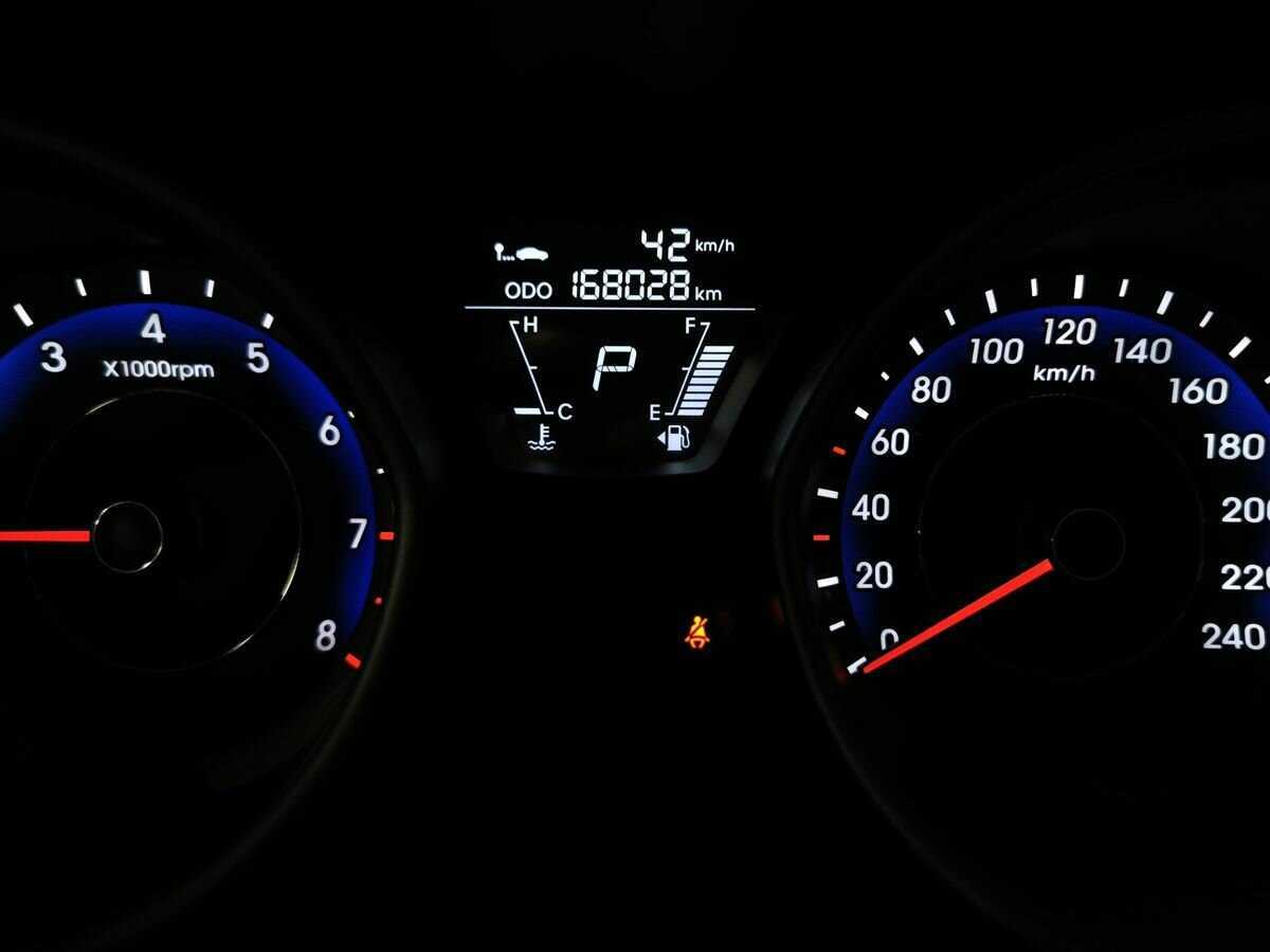 Hyundai Elantra, 2012 Фото №16