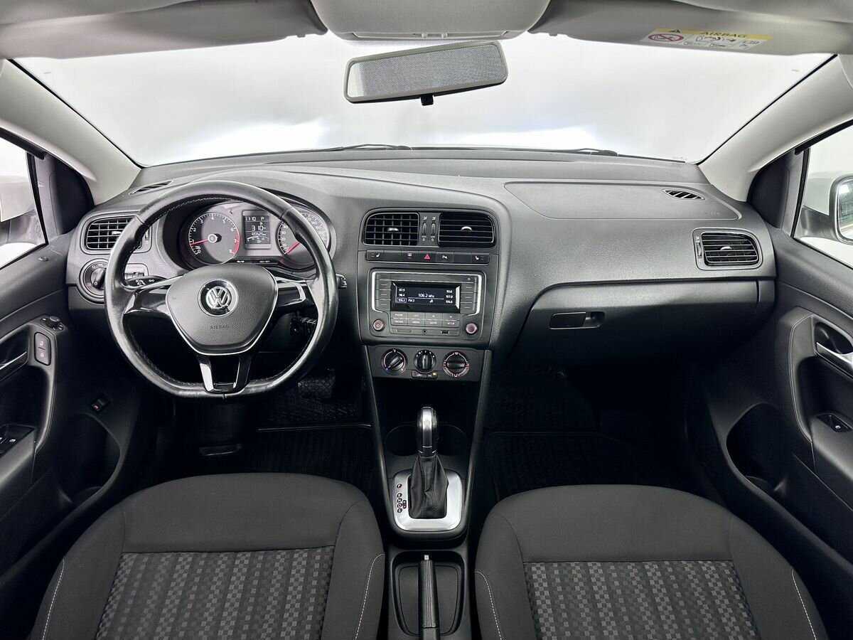 Volkswagen Polo, 2016 Фото №9