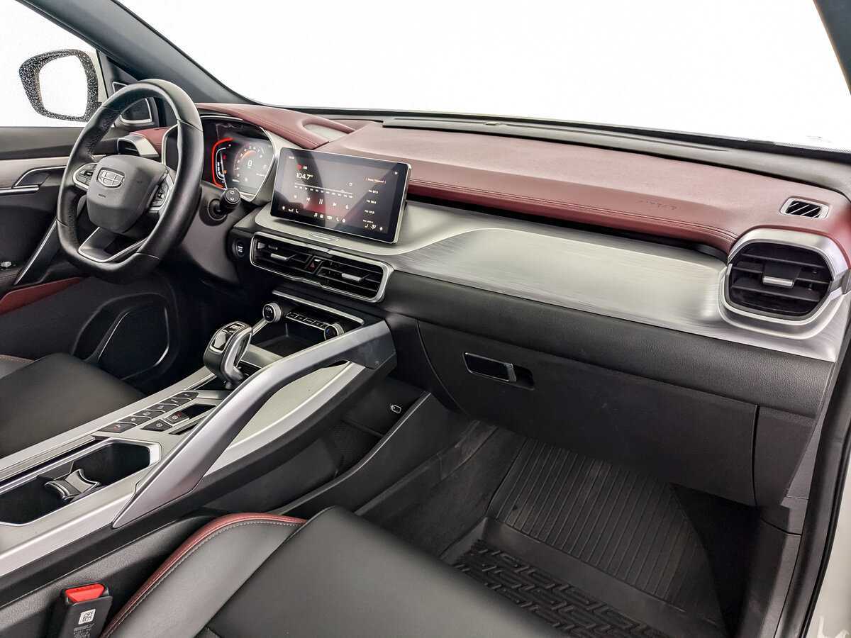 Geely Coolray, 2022 Фото №11