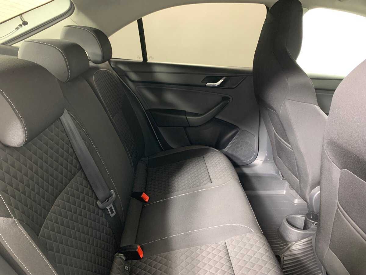 Skoda Rapid, 2015 Фото №17