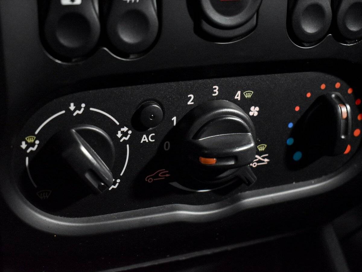 Nissan Almera, 2013 Фото №17