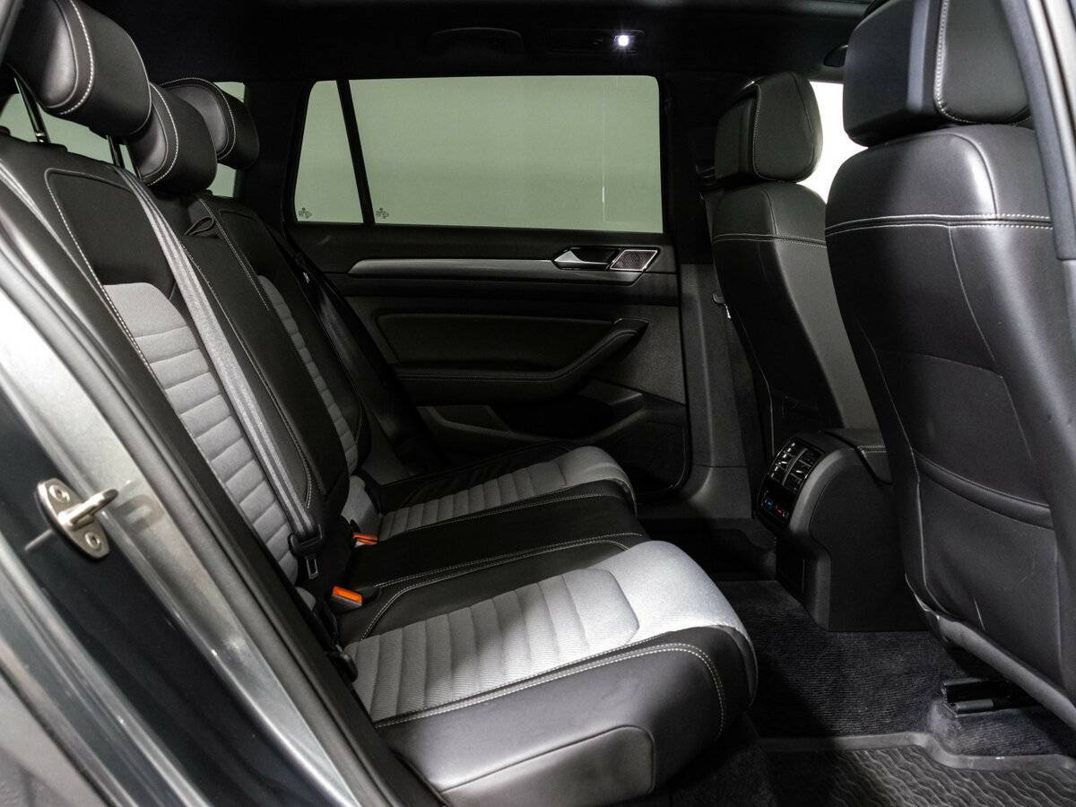 Volkswagen Passat, 2016 Фото №17