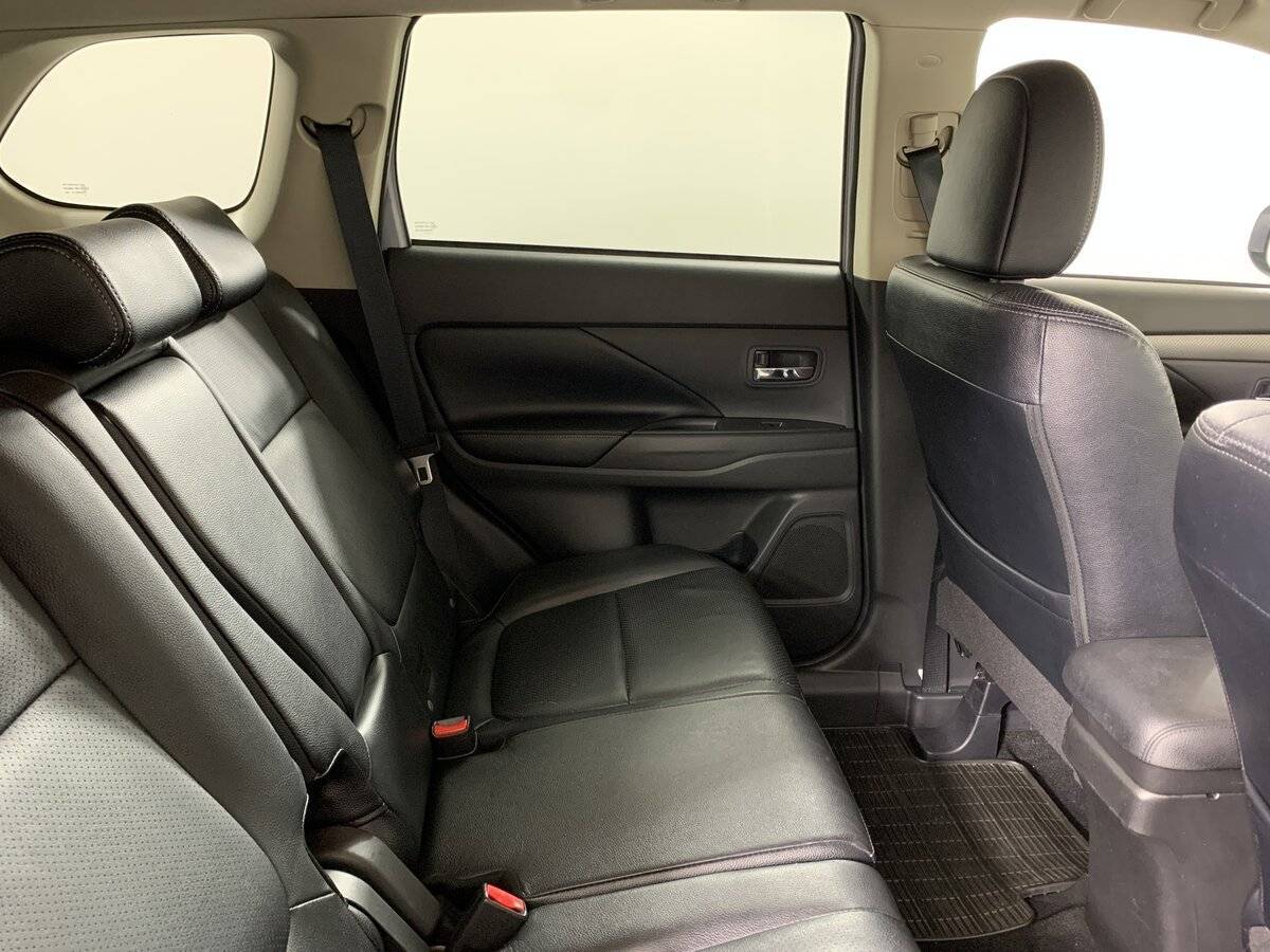 Mitsubishi Outlander, 2013 Фото №17