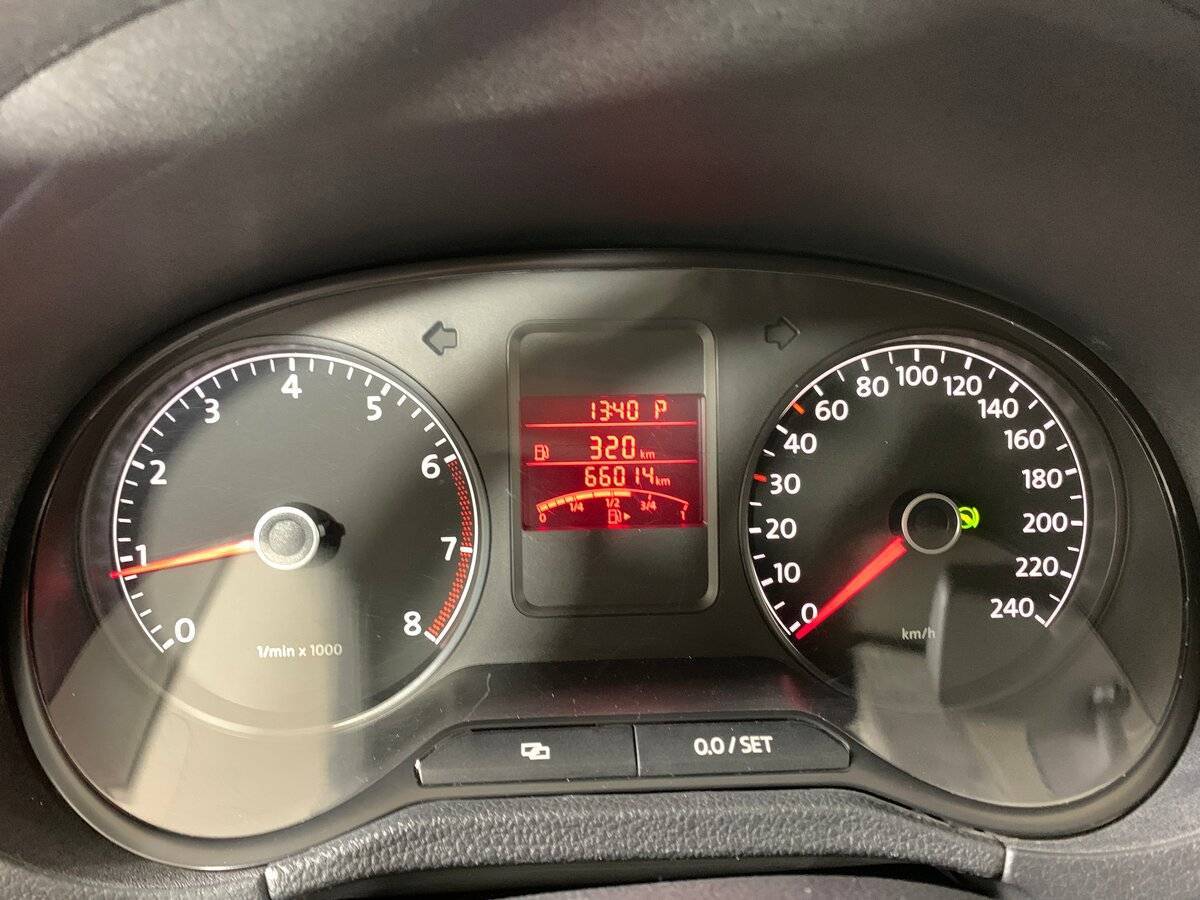 Volkswagen Polo, 2014 Фото №14