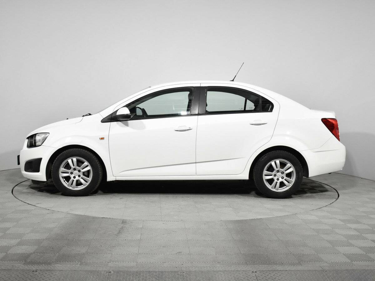 Chevrolet Aveo, 2013 Фото №8