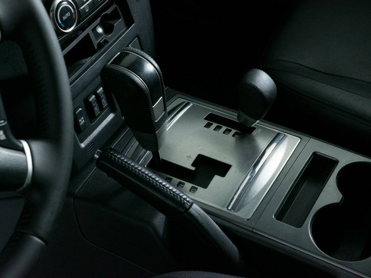 Mitsubishi Pajero, 2013 Фото №15