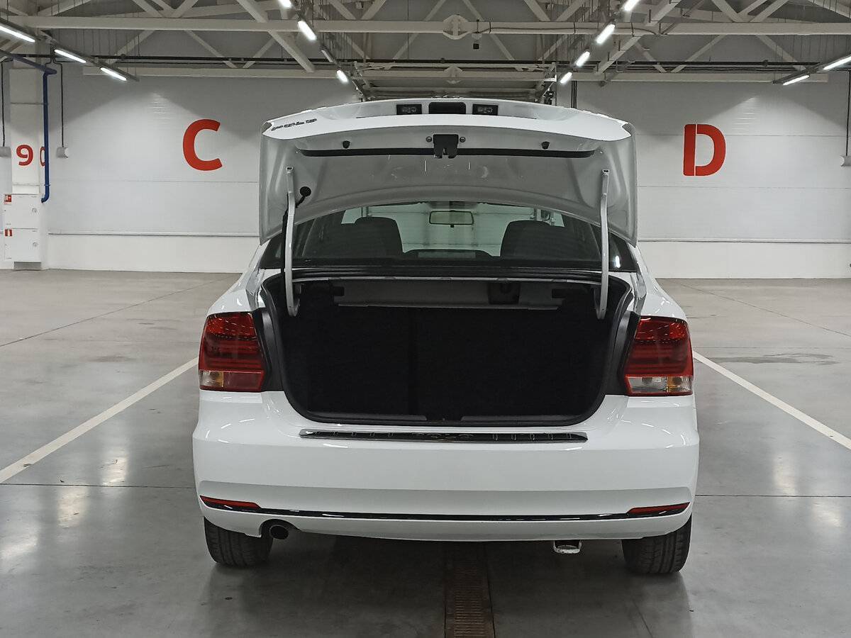 Volkswagen Polo, 2018 Фото №10