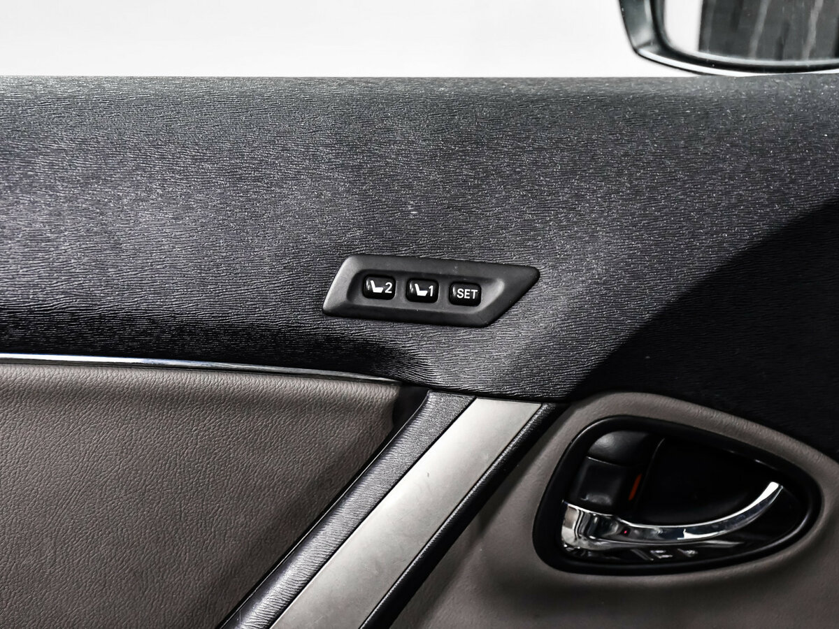 Toyota Avensis III Рестайлинг, 2012 Фото №13