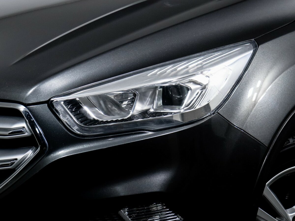 Ford Kuga II Рестайлинг, 2019 Фото №15