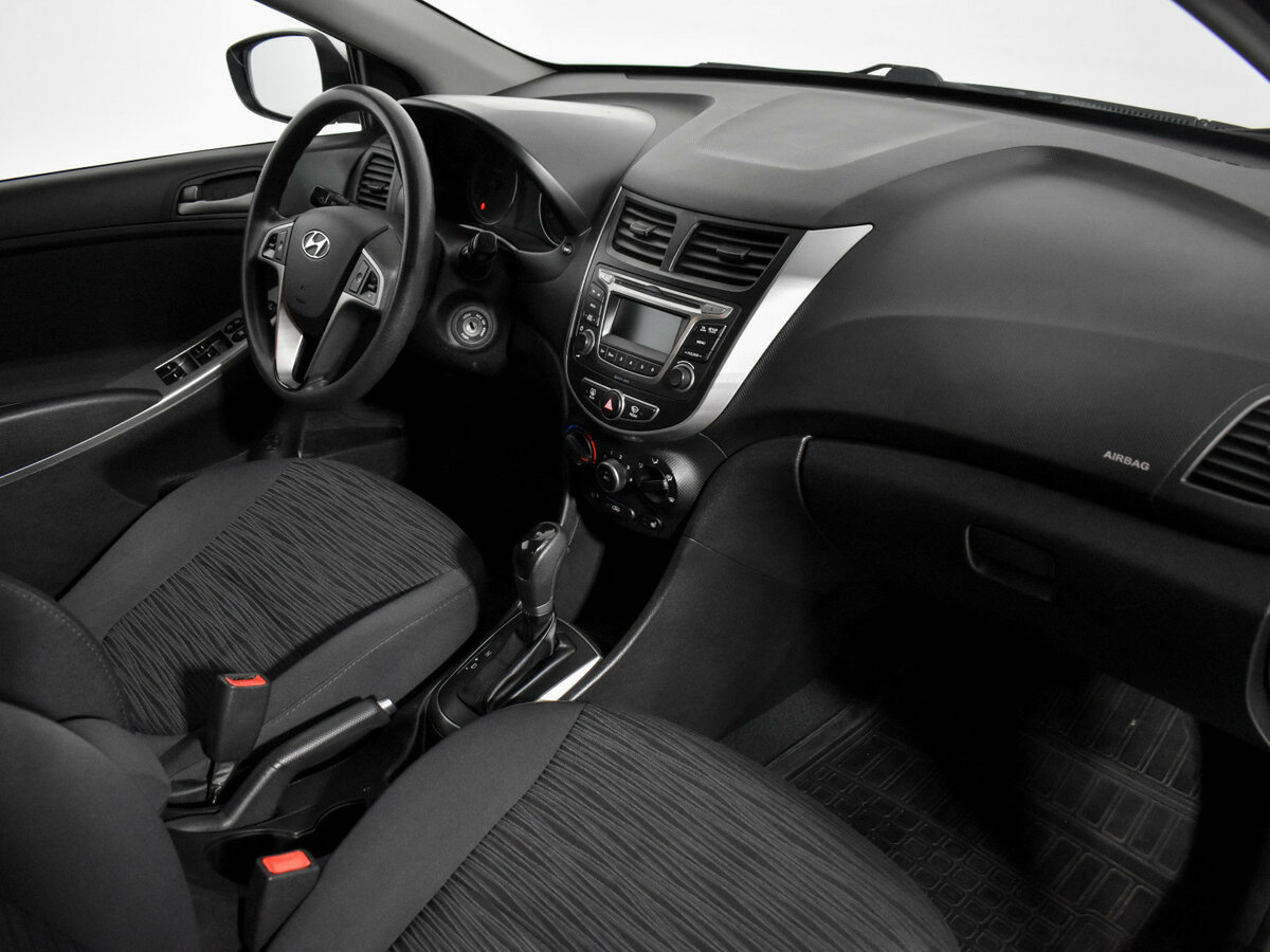 Hyundai Solaris I Рестайлинг, 2015 Фото №11