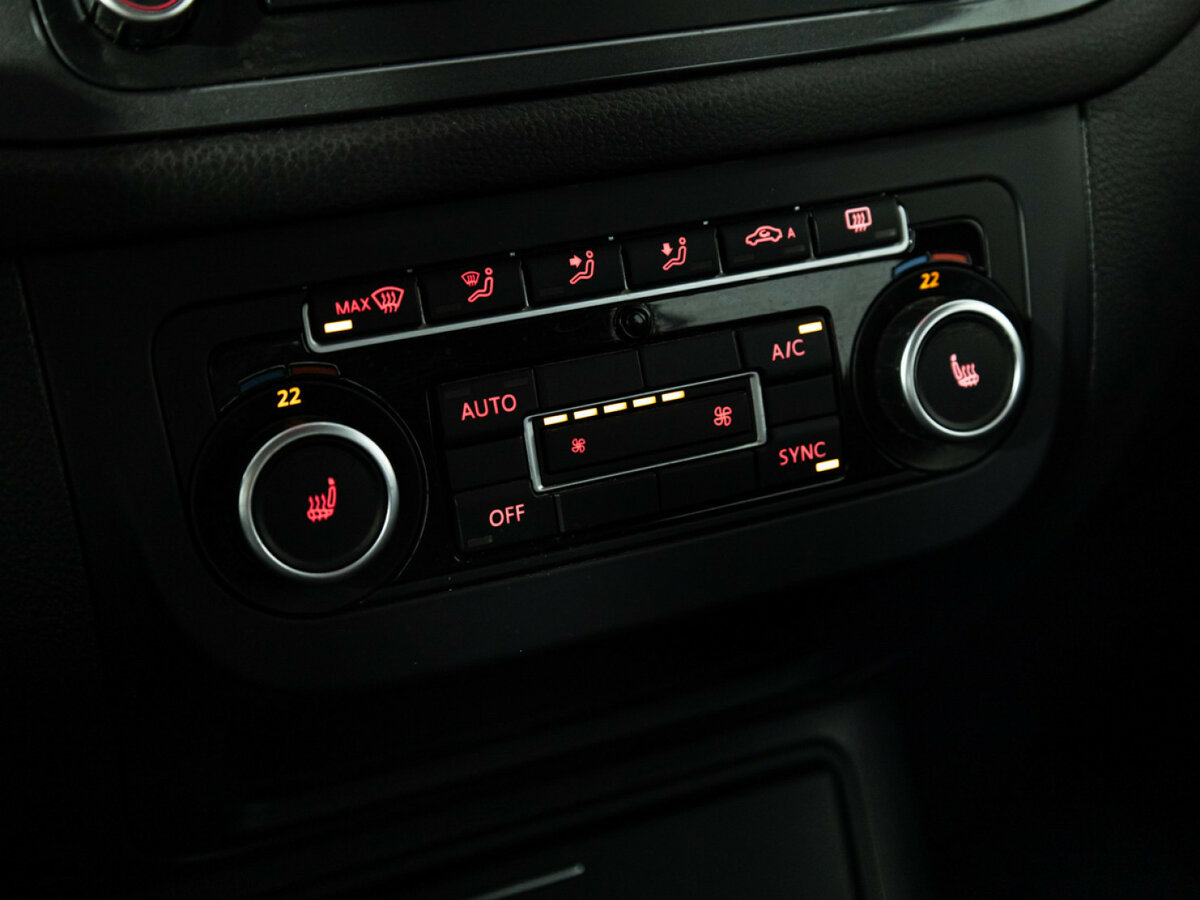 Volkswagen Tiguan I Рестайлинг, 2013 Фото №15